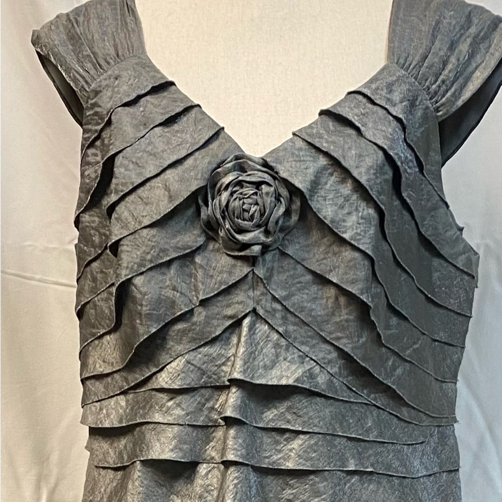 London Times women’s silver cocktail dress